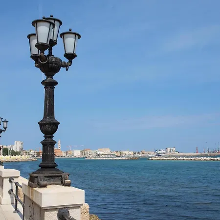 Light - Cattaro 65 * Bari